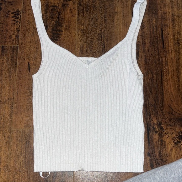 Cropped tank top - Picture 1 of 2